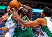 米兰体育-雄鹿擒独行侠，阿戴托昂闪耀