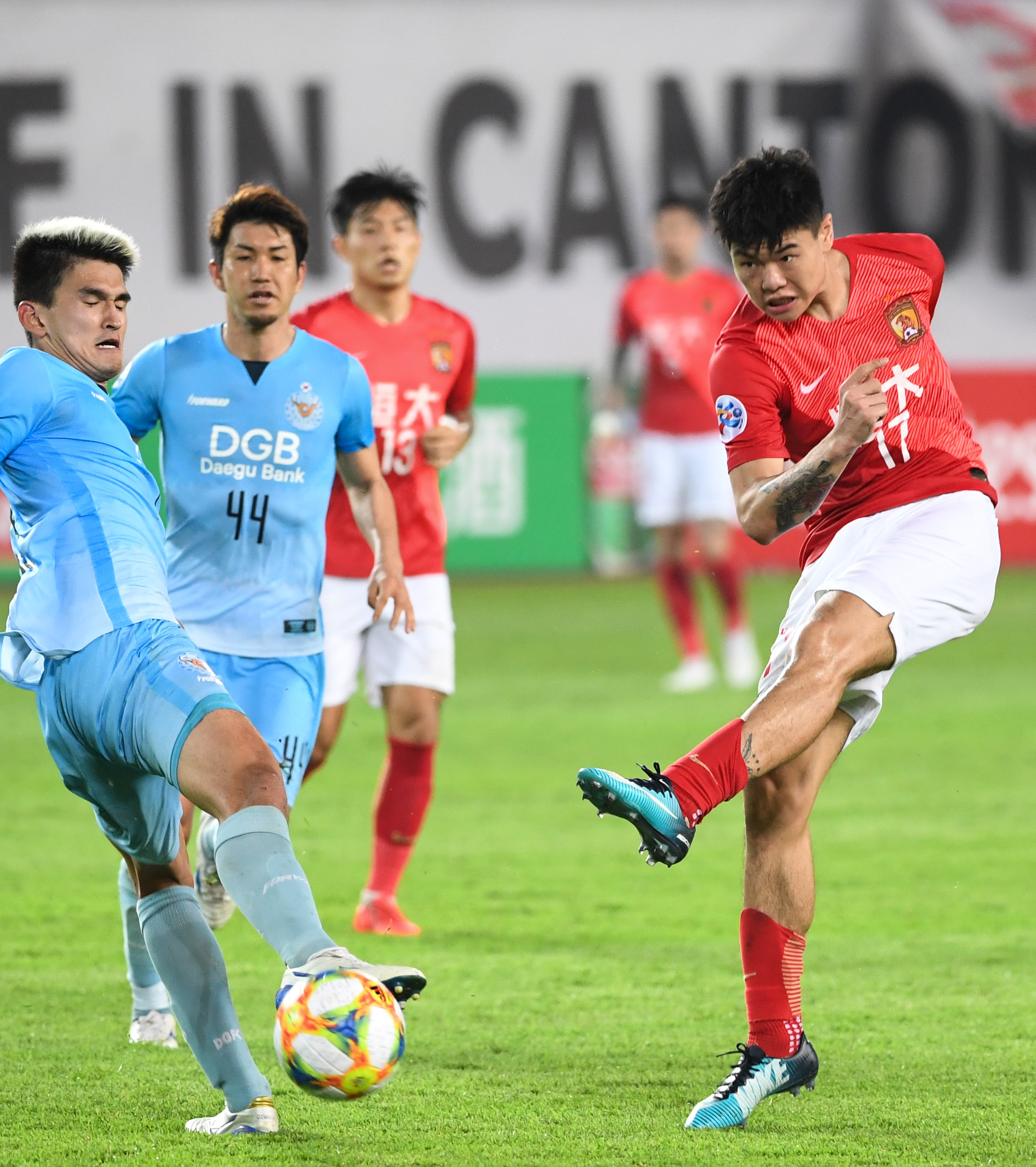 广州恒大主场大胜釜山IPark，火力全开的简单介绍