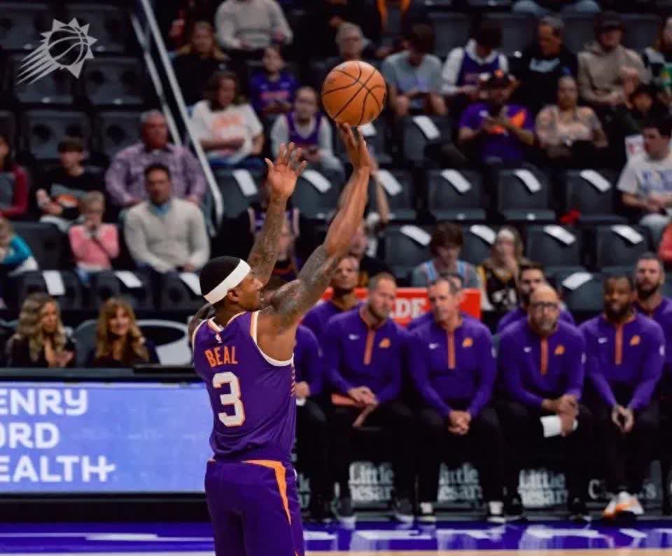 骑士战胜太阳，小托马斯贡献关键球