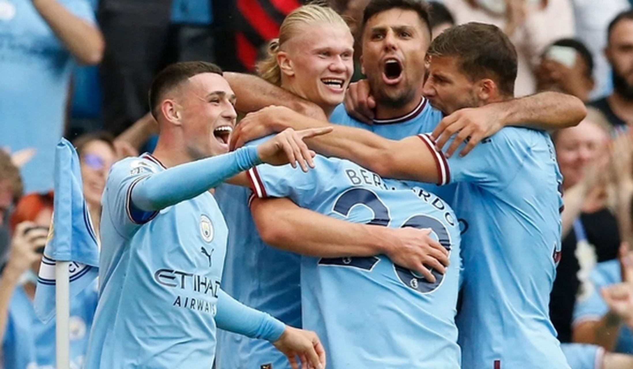 包含曼城在伯恩利身上取得胜利，保持连胜的词条