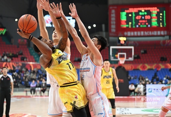 甘肃男篮面对东北虎队，豪取胜利的简单介绍