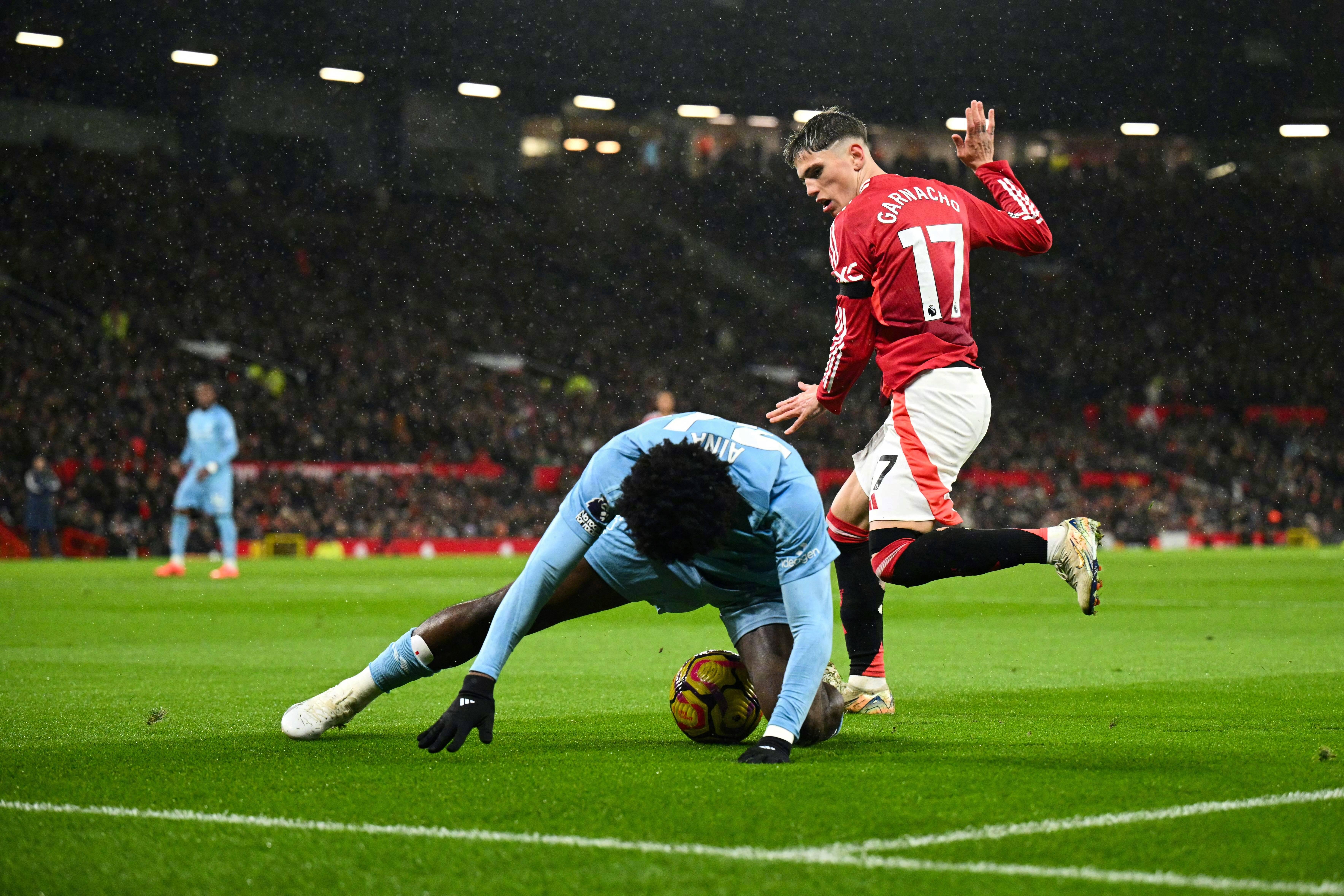 曼城客场取胜，保持领先优势