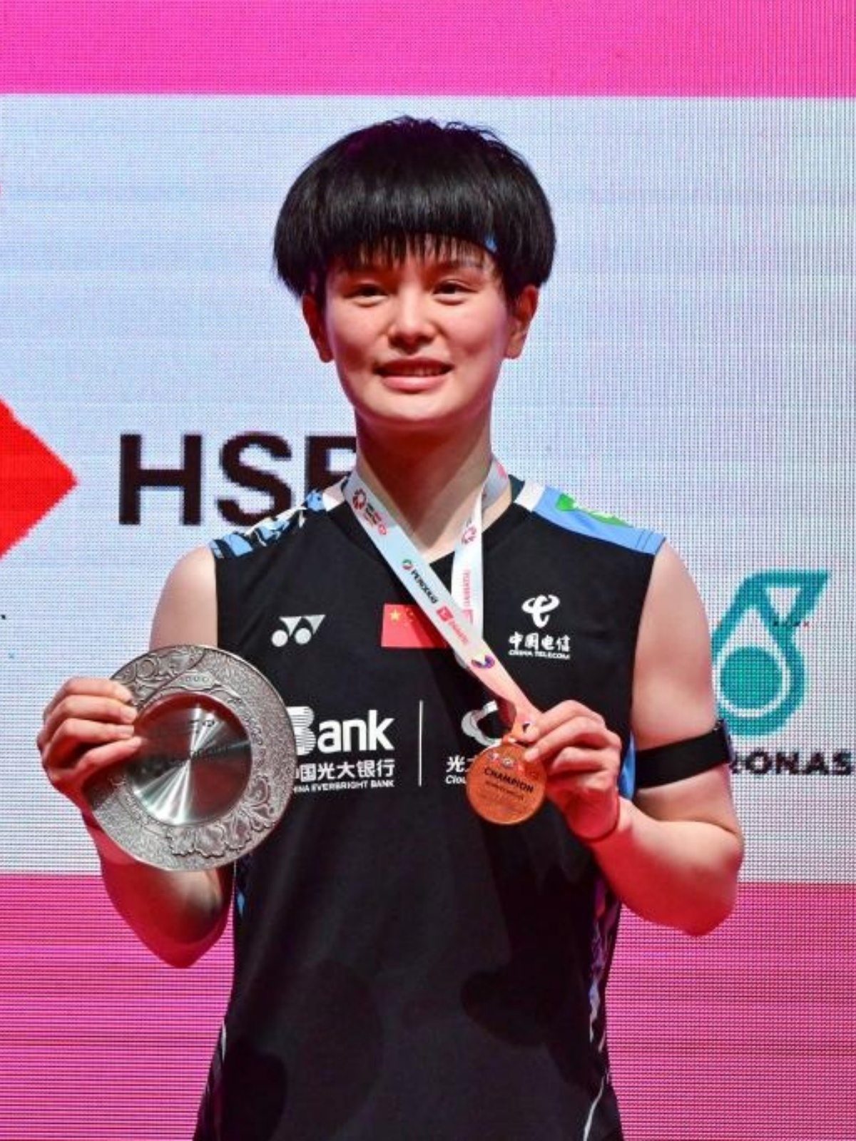 包含马来西亚羽毛球队完胜日本羽毛球队，辛杜绝境逆转的词条