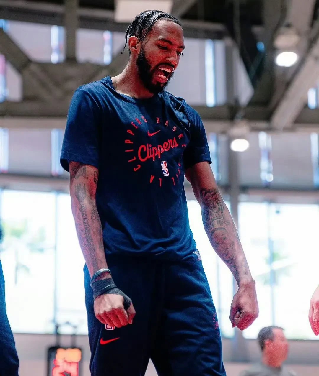 快船逆转灰熊，哈里斯狂砍35分